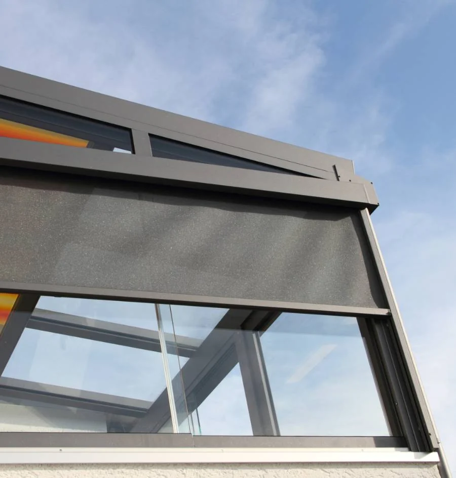 Toldo em área gourmet com proteção solar em Nova Lima